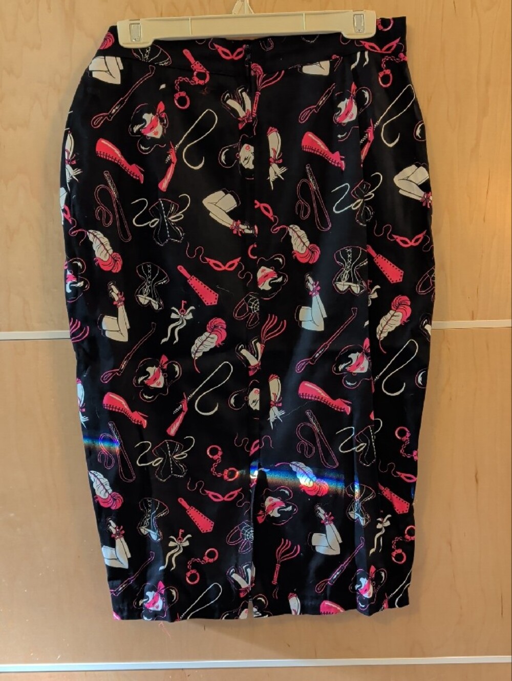 Vixen by Micheline Pitt Black Pencil Skirt with Fetish Bondage Novelty Motif - Picture 3 of 3